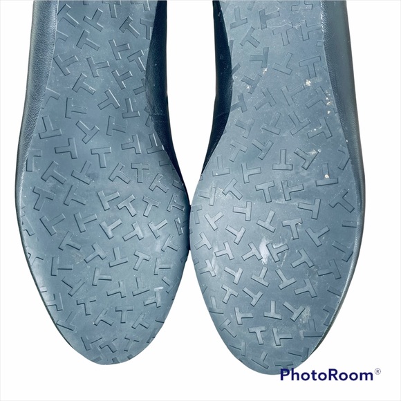 Tahari Ranma Black leather gold metallic block heel Flats 8.5 round toe slip on - Picture 8 of 9